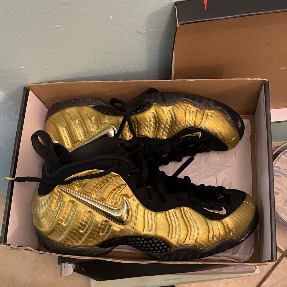 Size 10 1/2 foams good condition wear a few times